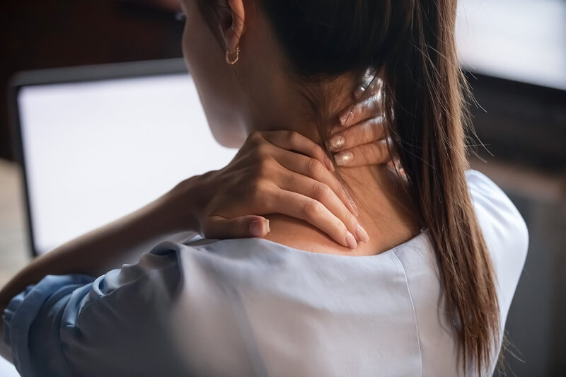 woman with neck pain